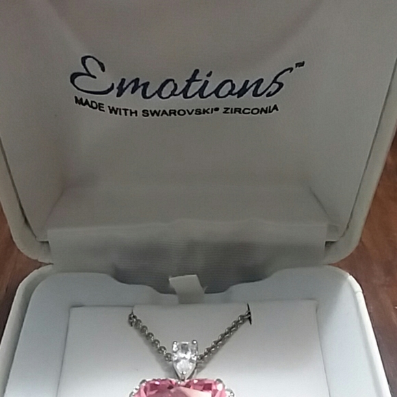 Emotions Sterling Silver Heart Frame Pendant - Picture 3 of 7